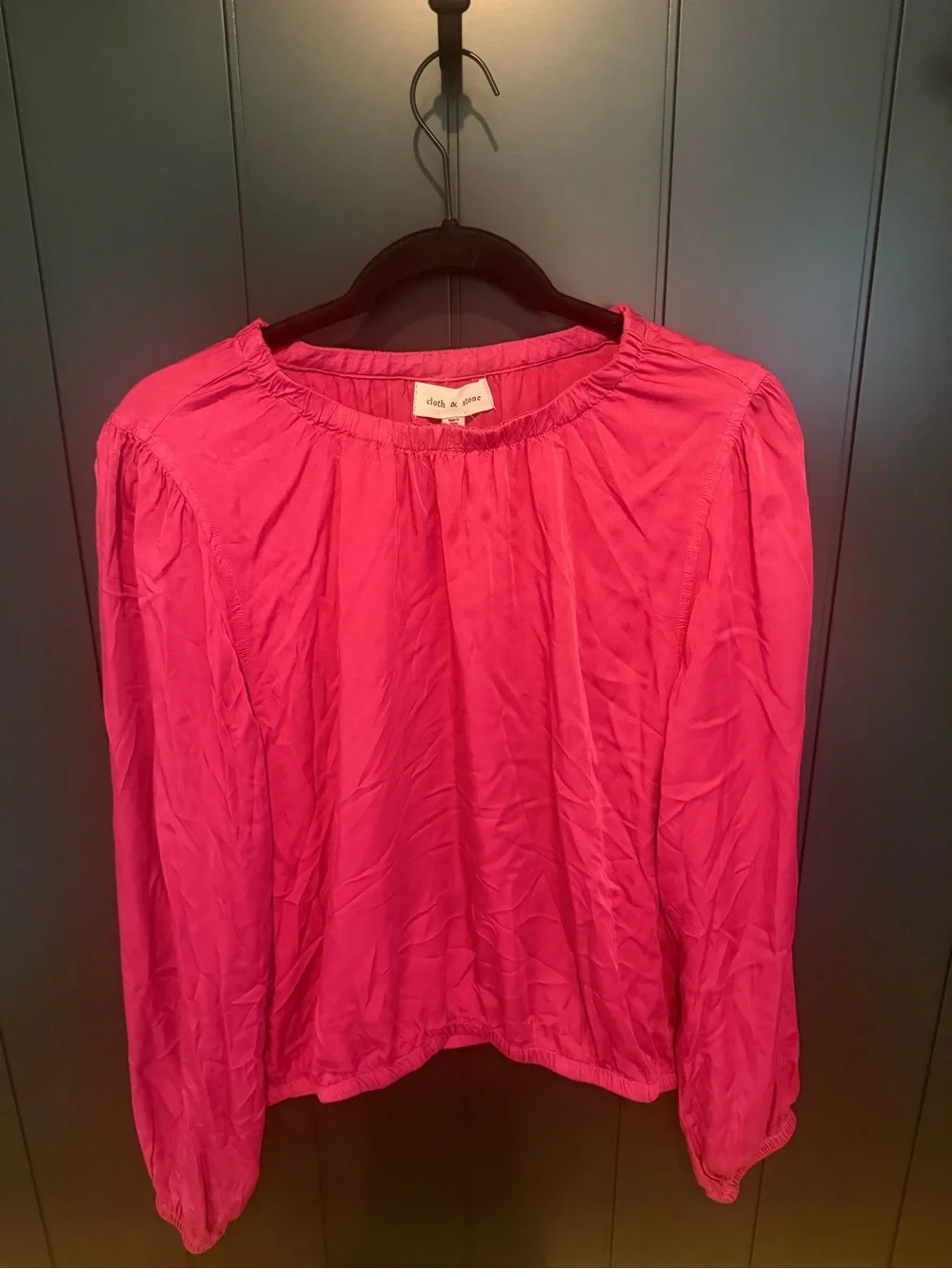 🌷 NEW Evereve Cloth & Stone Luxe Satin Banded Blouse Berryfizz Pink - Picture 3 of 13
